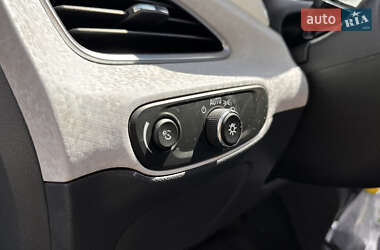 Хэтчбек Chevrolet Bolt EV 2020 в 