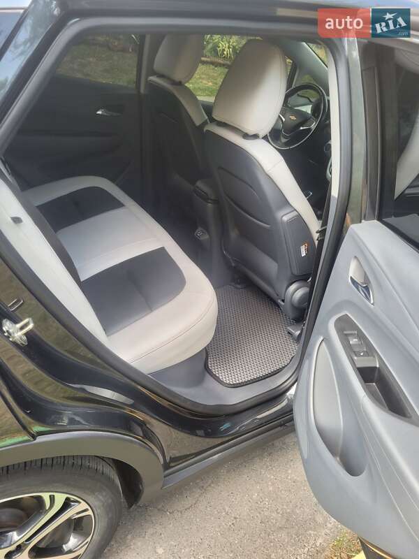 Хэтчбек Chevrolet Bolt EV 2020 в Киеве