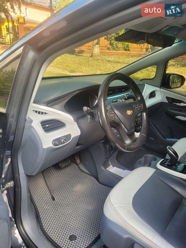 Хэтчбек Chevrolet Bolt EV 2020 в Киеве