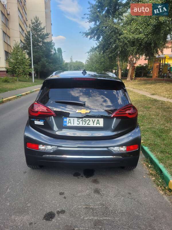 Хэтчбек Chevrolet Bolt EV 2020 в Киеве