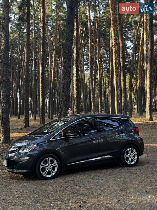 Хэтчбек Chevrolet Bolt EV 2017 в Сумах