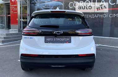 Хэтчбек Chevrolet Bolt EV 2023 в 