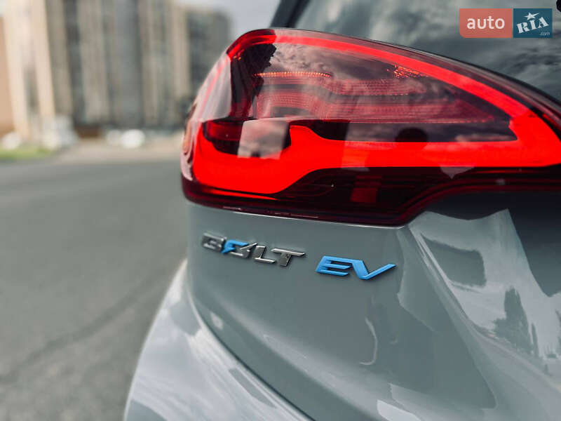 Хэтчбек Chevrolet Bolt EV 2019 в Черкассах фото 14 Хэтчбек Chevrolet Bolt EV 2019 в Черкассах