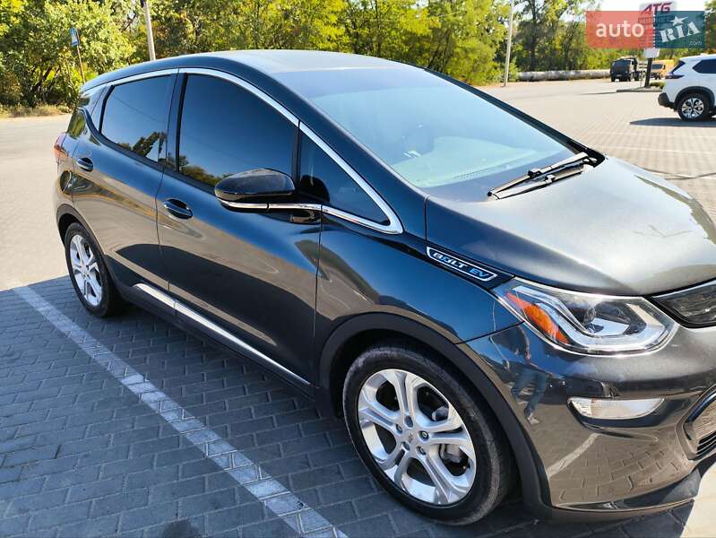 Хетчбек Chevrolet Bolt EV 2017 в Дніпрі