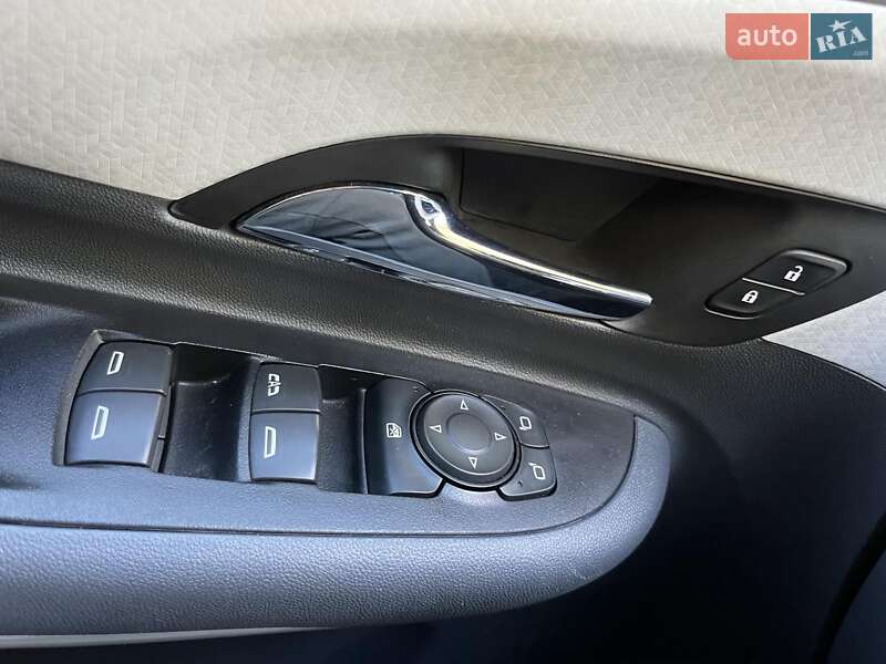Хетчбек Chevrolet Bolt EV 2018 в Львові