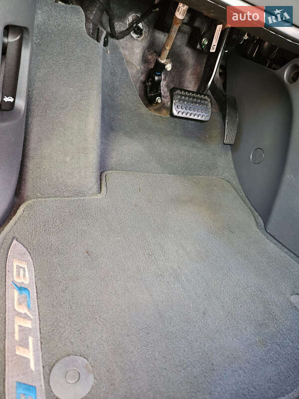 Хэтчбек Chevrolet Bolt EV 2019 в Обухове