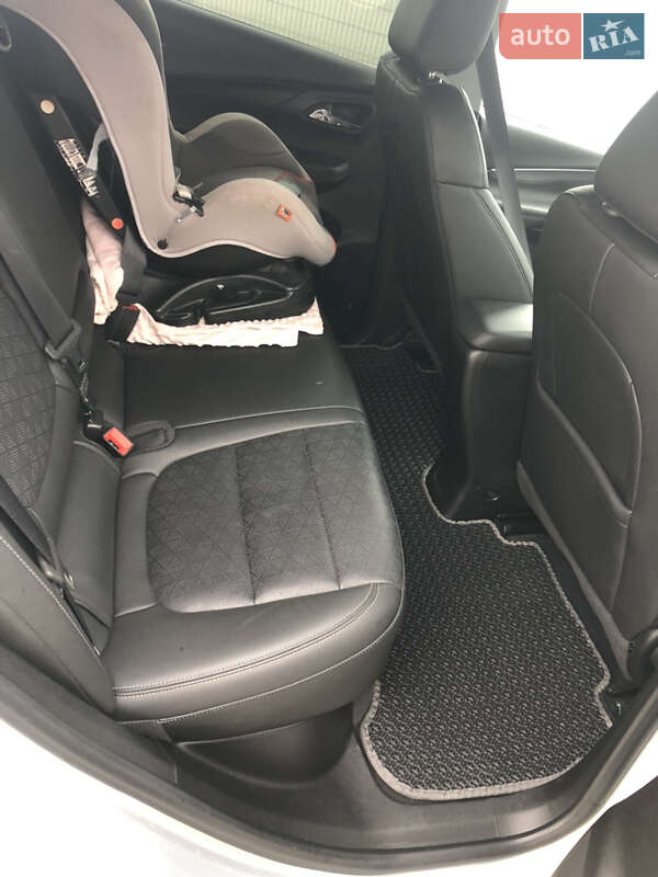 Хэтчбек Chevrolet Bolt EV 2023 в Львове фото 8 Хэтчбек Chevrolet Bolt EV 2023 в Львове