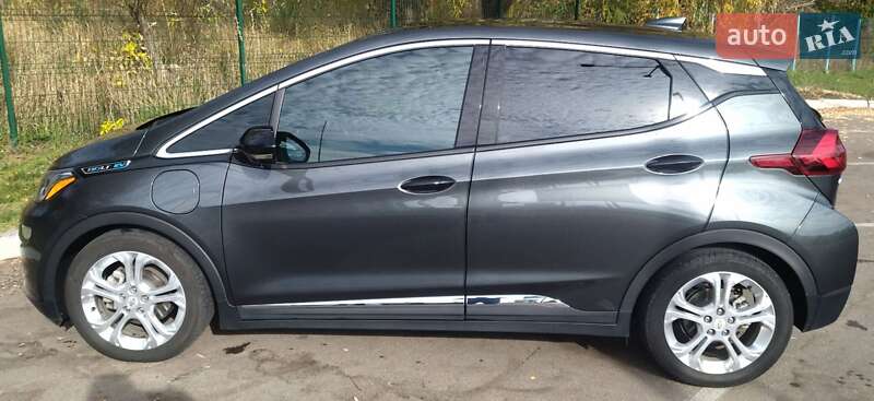 Хэтчбек Chevrolet Bolt EV 2021 в Киеве фото 8 Хэтчбек Chevrolet Bolt EV 2021 в Киеве