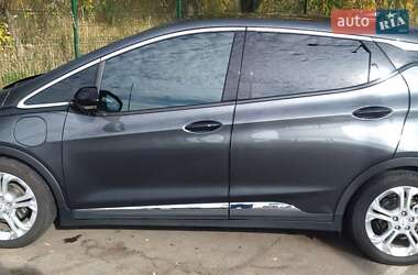Хэтчбек Chevrolet Bolt EV 2021 в 
