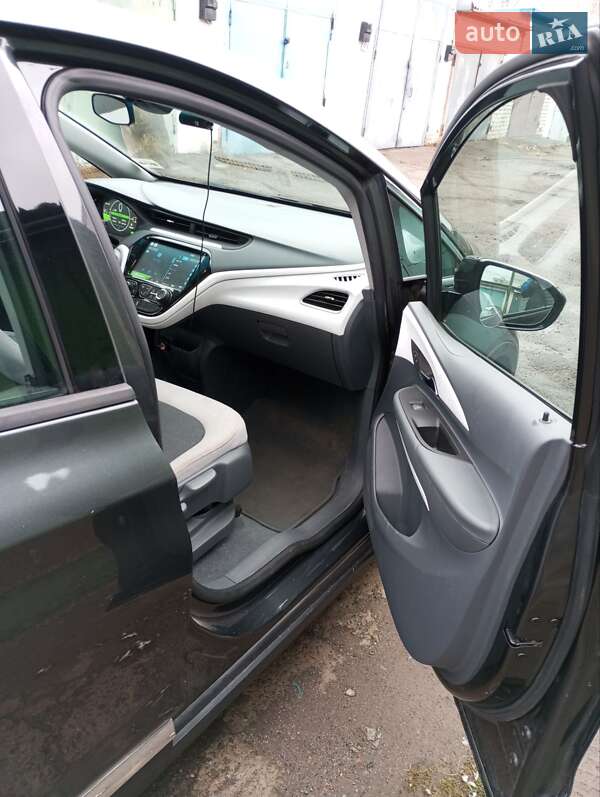 Хэтчбек Chevrolet Bolt EV 2017 в Житомире фото 11 Хэтчбек Chevrolet Bolt EV 2017 в Житомире