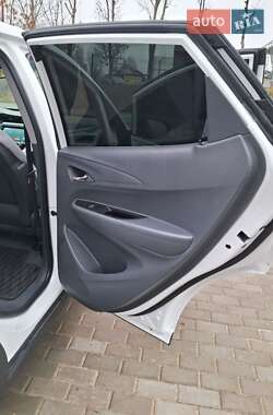 Хэтчбек Chevrolet Bolt EV 2020 в 
