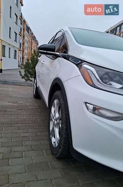 Хэтчбек Chevrolet Bolt EV 2020 в 