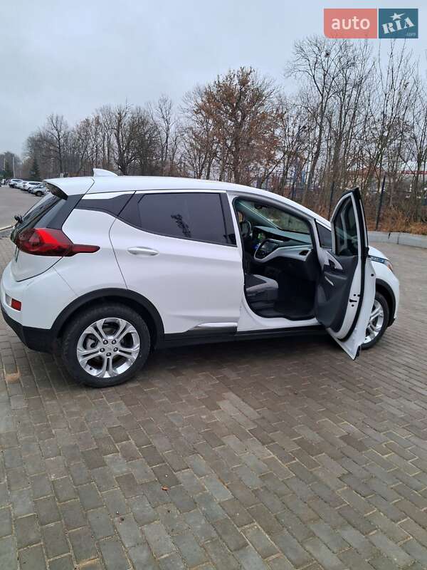 Хэтчбек Chevrolet Bolt EV 2020 в Виннице