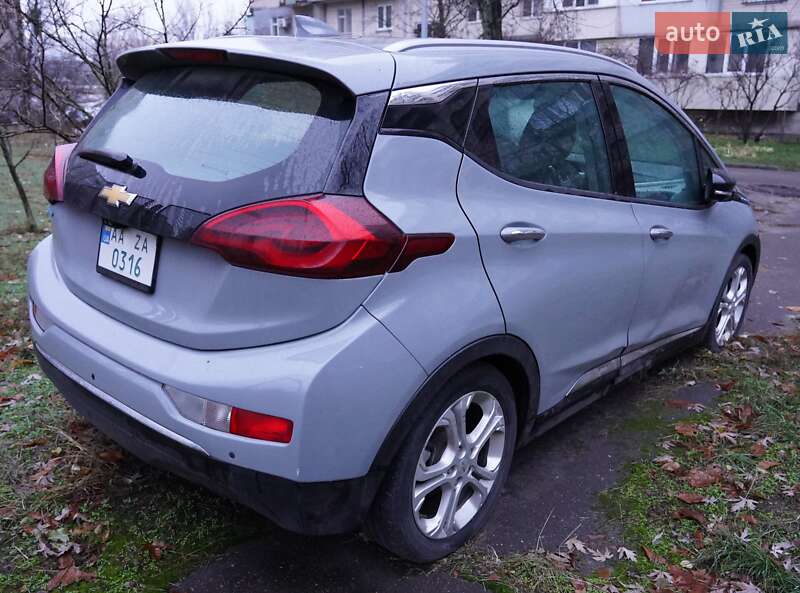 Хэтчбек Chevrolet Bolt EV 2018 в Киеве фото 4 Хэтчбек Chevrolet Bolt EV 2018 в Киеве