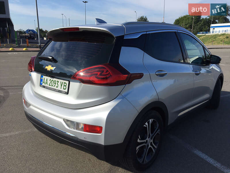 Хэтчбек Chevrolet Bolt EV 2017 в Киеве