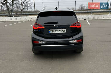 Хэтчбек Chevrolet Bolt EV 2018 в 