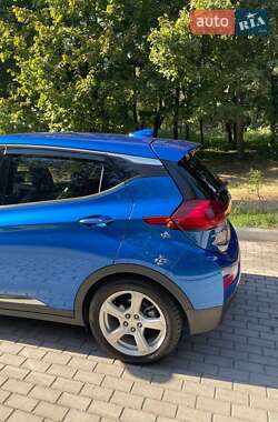 Хэтчбек Chevrolet Bolt EV 2016 в 