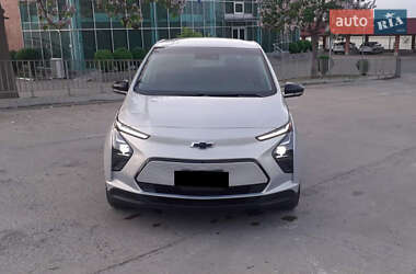 Хэтчбек Chevrolet Bolt EV 2022 в 