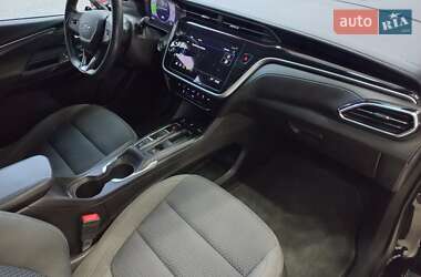 Хэтчбек Chevrolet Bolt EV 2022 в 