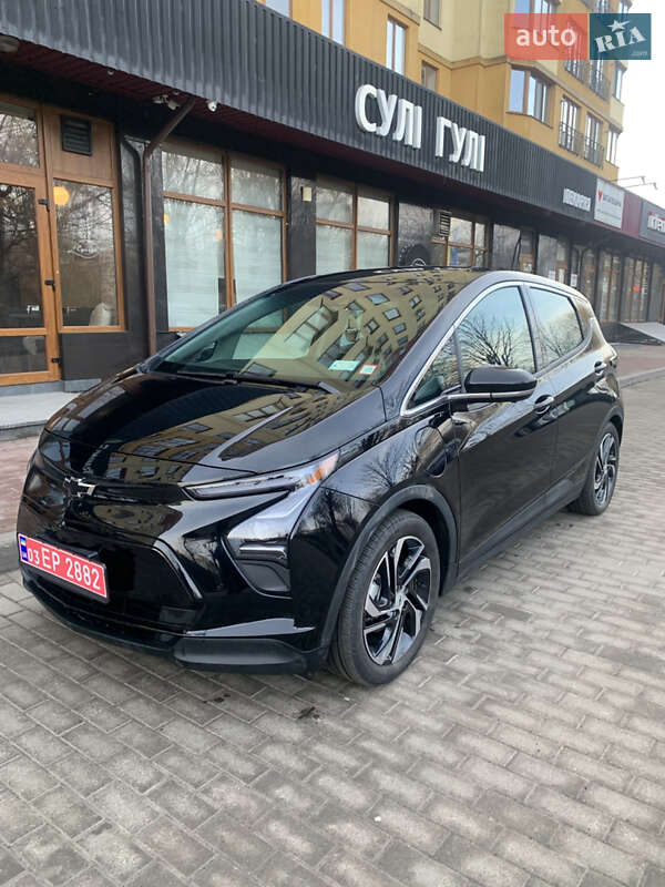 Хэтчбек Chevrolet Bolt EV 2023 в 
