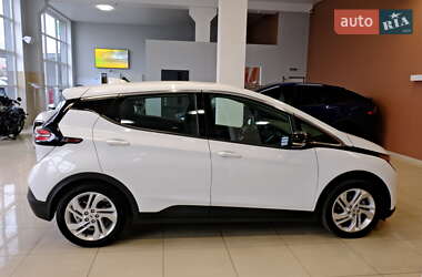 Хэтчбек Chevrolet Bolt EV 2023 в 
