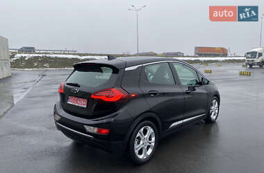 Хэтчбек Chevrolet Bolt EV 2021 в 