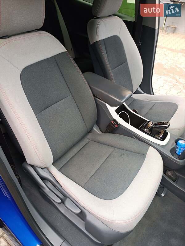 Хэтчбек Chevrolet Bolt EV 2017 в Черновцах фото 11 Хэтчбек Chevrolet Bolt EV 2017 в Черновцах