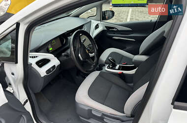 Хэтчбек Chevrolet Bolt EV 2017 в 