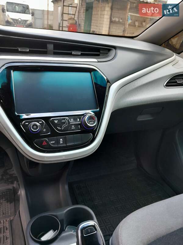 Хэтчбек Chevrolet Bolt EV 2017 в Днепре