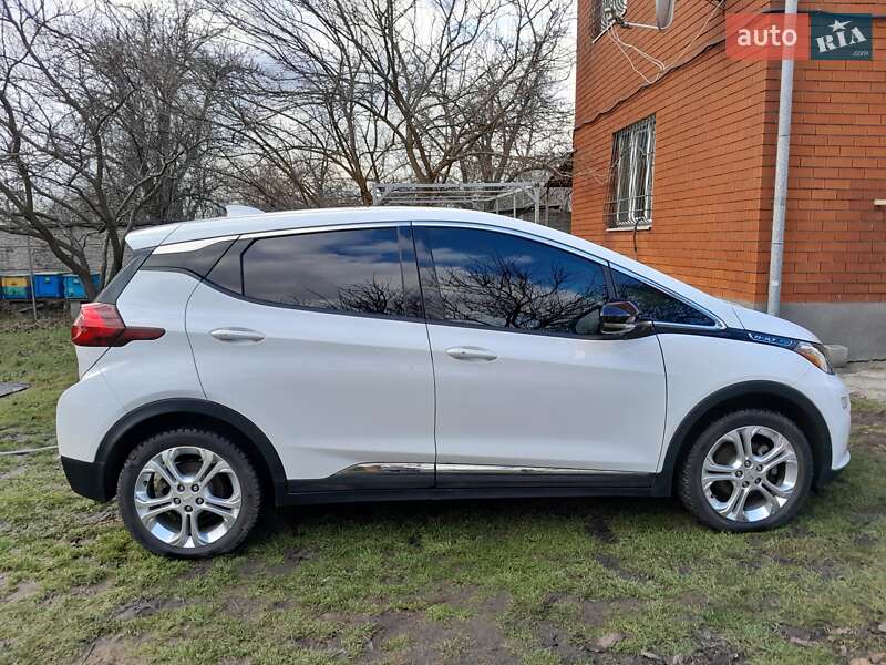 Хэтчбек Chevrolet Bolt EV 2017 в Днепре