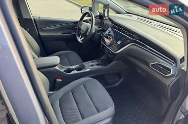 Хэтчбек Chevrolet Bolt EV 2022 в 
