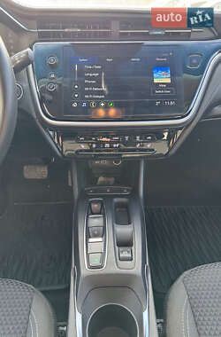 Хэтчбек Chevrolet Bolt EV 2022 в 
