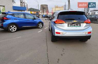 Хэтчбек Chevrolet Bolt EV 2018 в 