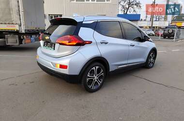 Хэтчбек Chevrolet Bolt EV 2018 в 