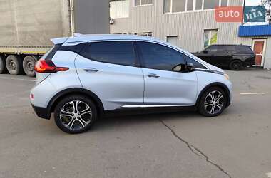Хэтчбек Chevrolet Bolt EV 2018 в 