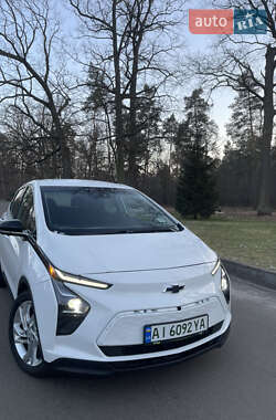 Хэтчбек Chevrolet Bolt EV 2022 в 