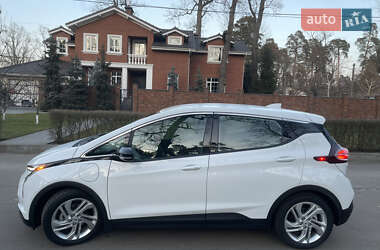 Хэтчбек Chevrolet Bolt EV 2022 в 