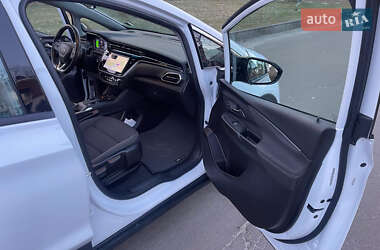 Хэтчбек Chevrolet Bolt EV 2022 в 