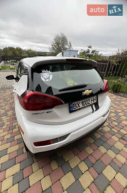 Хэтчбек Chevrolet Bolt EV 2020 в 
