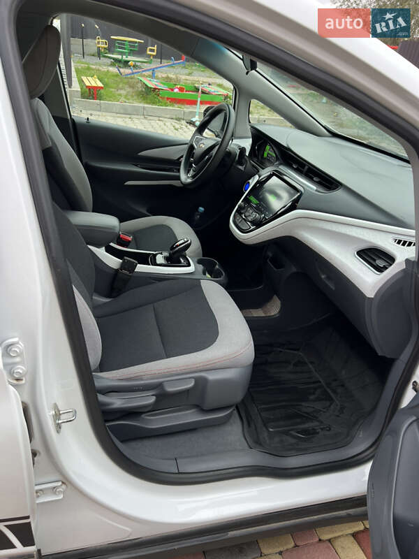 Хэтчбек Chevrolet Bolt EV 2020 в Хмельницком