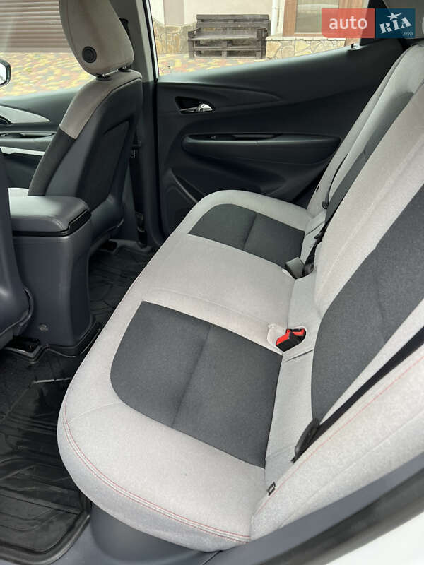 Хэтчбек Chevrolet Bolt EV 2020 в Хмельницком
