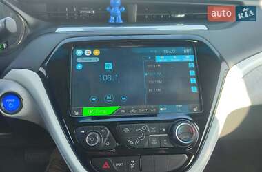 Хэтчбек Chevrolet Bolt EV 2021 в 