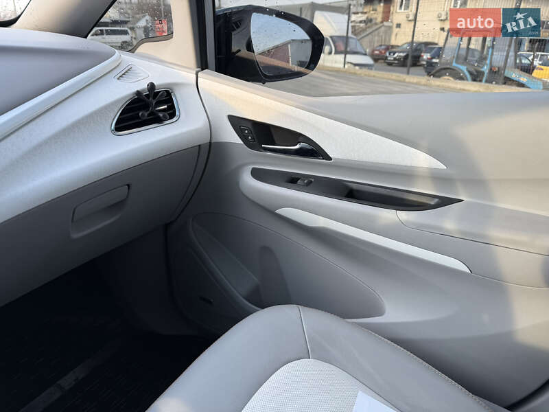 Хетчбек Chevrolet Bolt EV 2017 в Львові