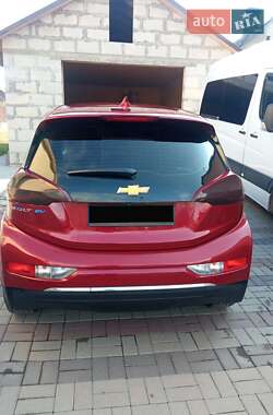 Хэтчбек Chevrolet Bolt EV 2018 в 