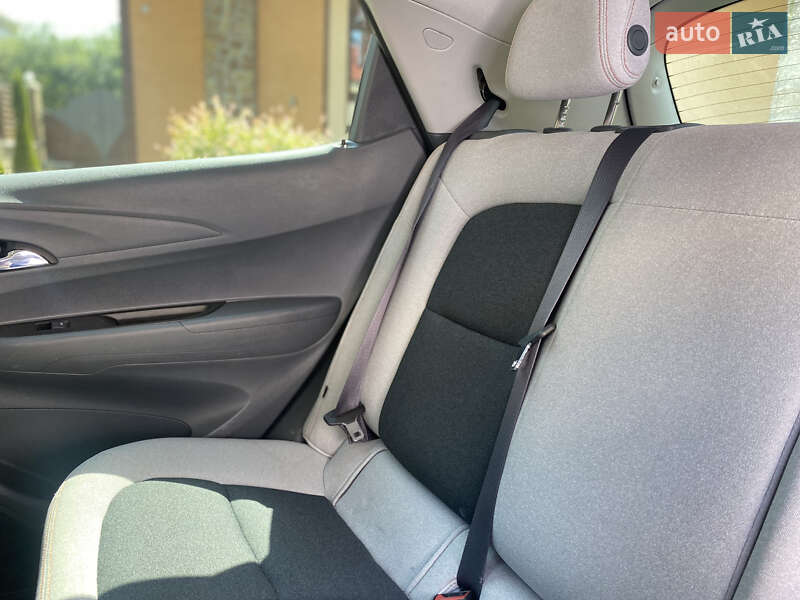 Хэтчбек Chevrolet Bolt EV 2017 в Тернополе фото 10 Хэтчбек Chevrolet Bolt EV 2017 в Тернополе