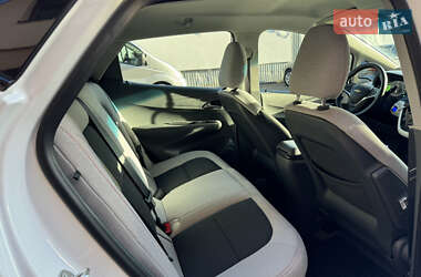 Хэтчбек Chevrolet Bolt EV 2017 в 