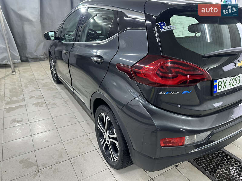Хэтчбек Chevrolet Bolt EV 2017 в Хмельницком