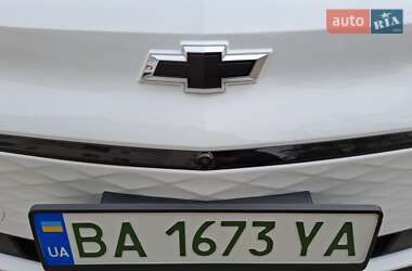 Хэтчбек Chevrolet Bolt EV 2023 в 