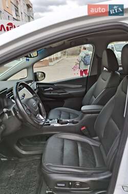 Хэтчбек Chevrolet Bolt EV 2023 в 
