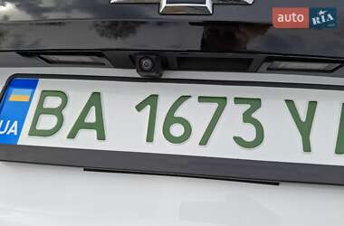 Хэтчбек Chevrolet Bolt EV 2023 в 